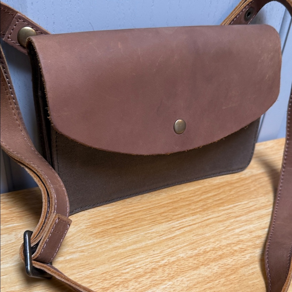 Kelly Moore Waist Wallet